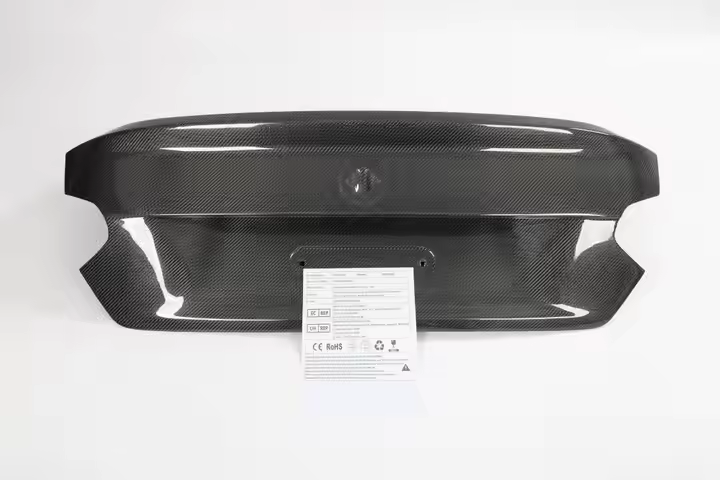 G87 M2 Carbon fiber trunk